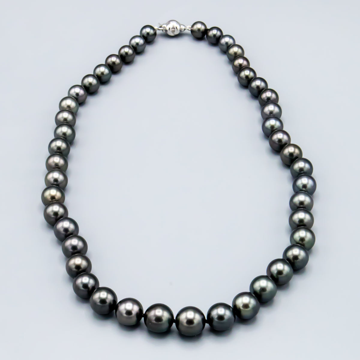 Tahitian Saltwater Pearl Strand Necklace 18 Inches – 18K White Gold