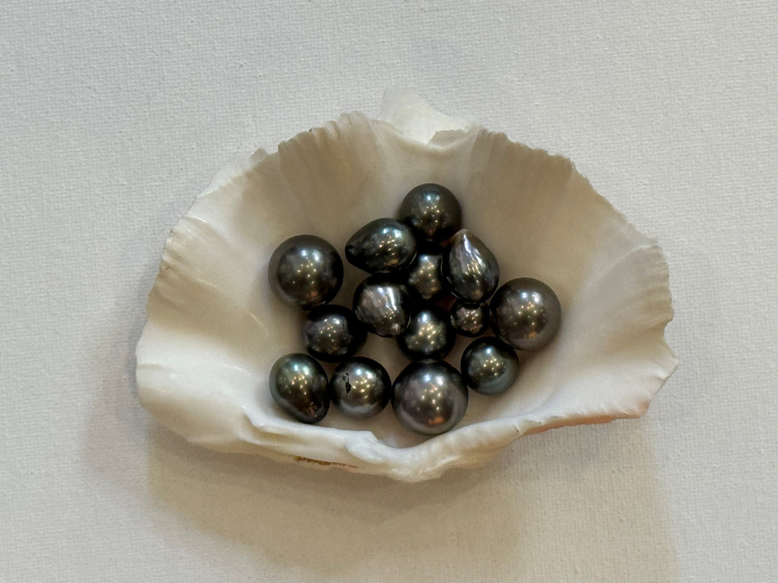 Tahitian Pearls: Refined Glow in Deep Greens and Peacock Blues