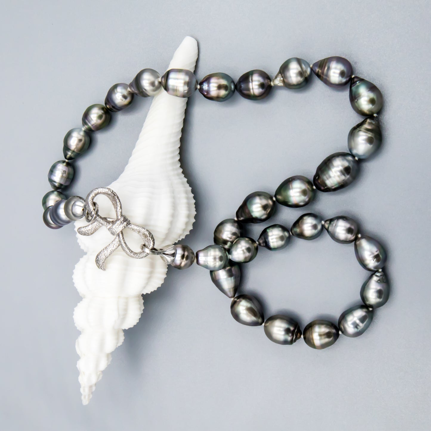 N18in8-12mmBrqTahTrdBowTieSS