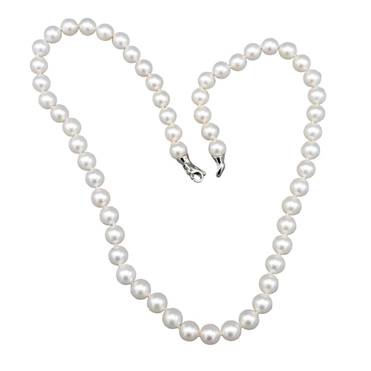 Hanadama Akoya Pearl Necklace with 14K White Gold Clasp – Detail View
