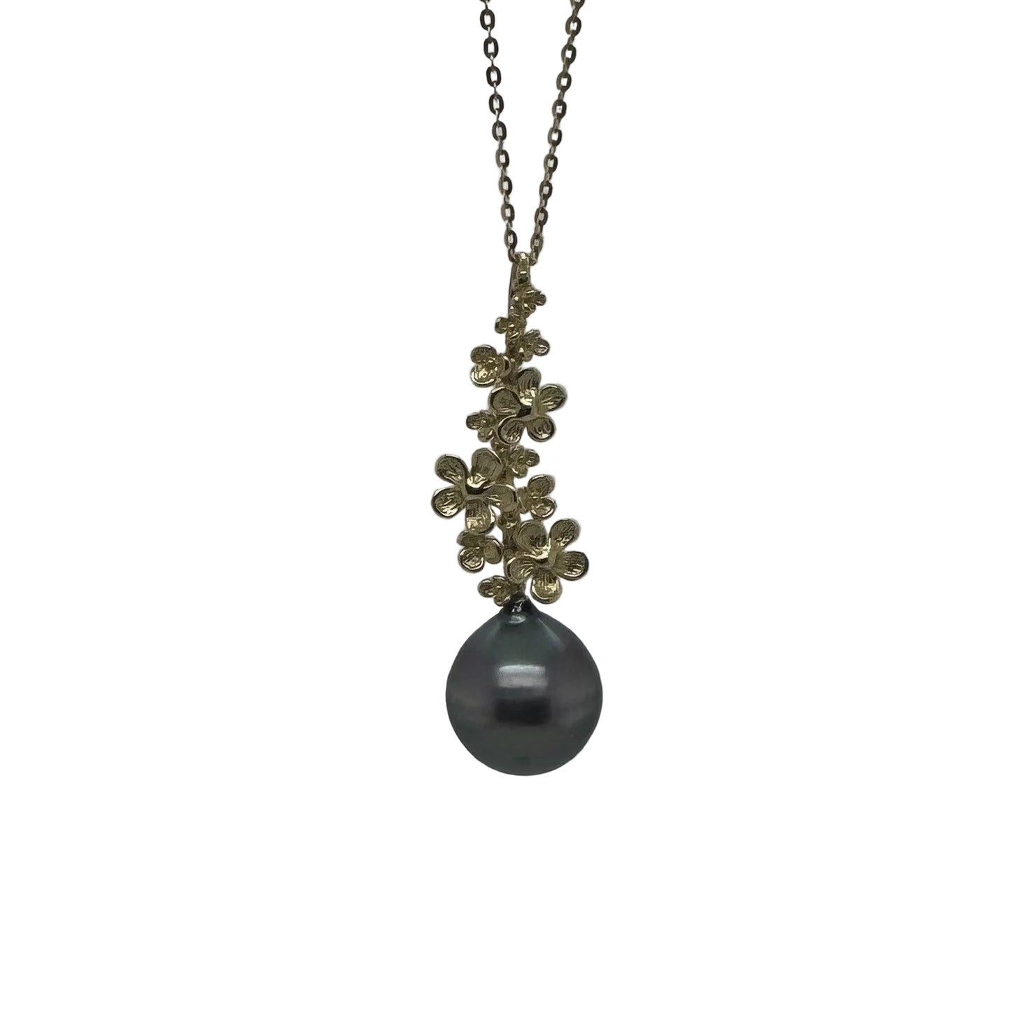 12.6mm Tahitian Pearl Pendant on 18-inch 14K Yellow Gold Chain, white background