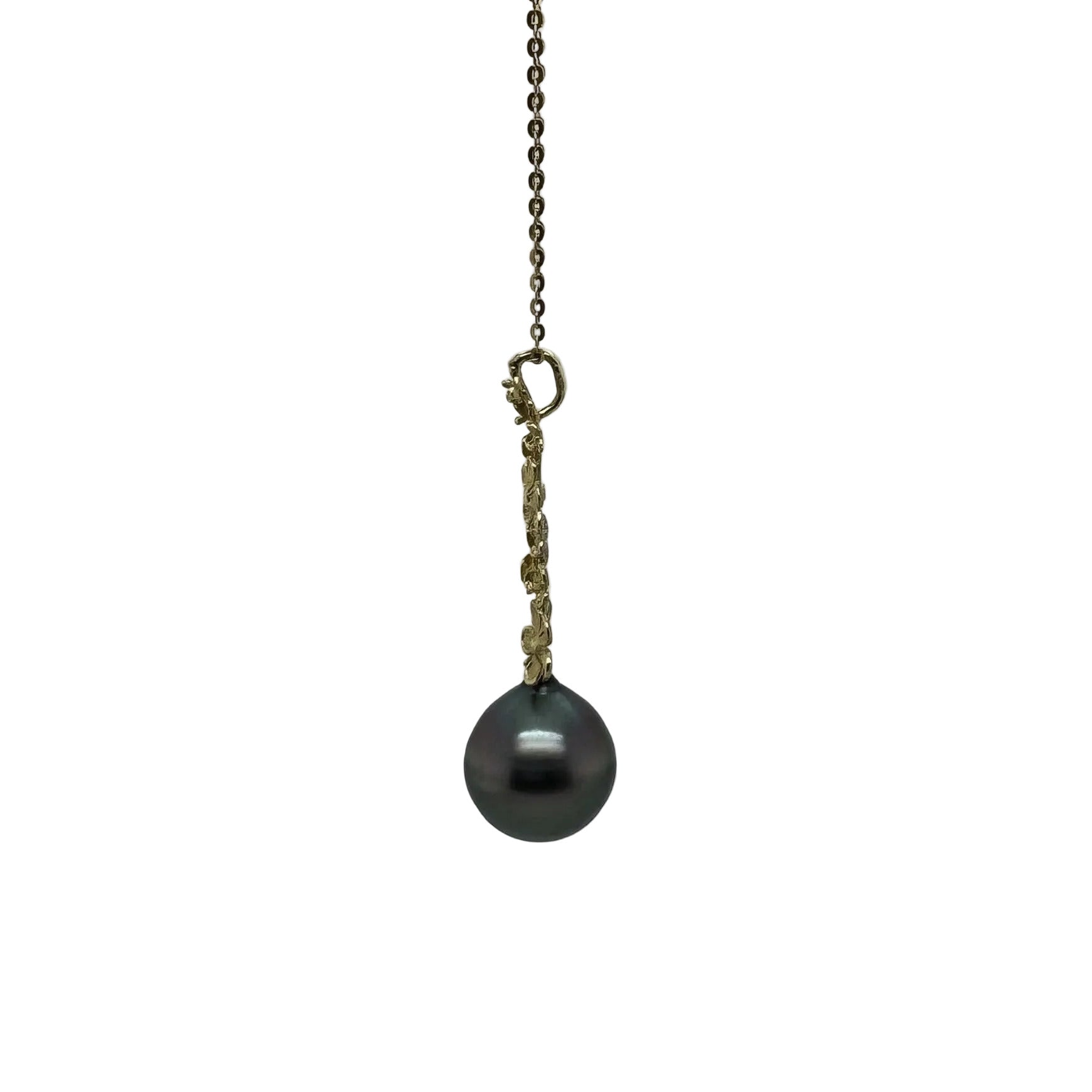 Tahitian Pearl Pendant 12.6mm side view, large 14K yellow gold bail detail