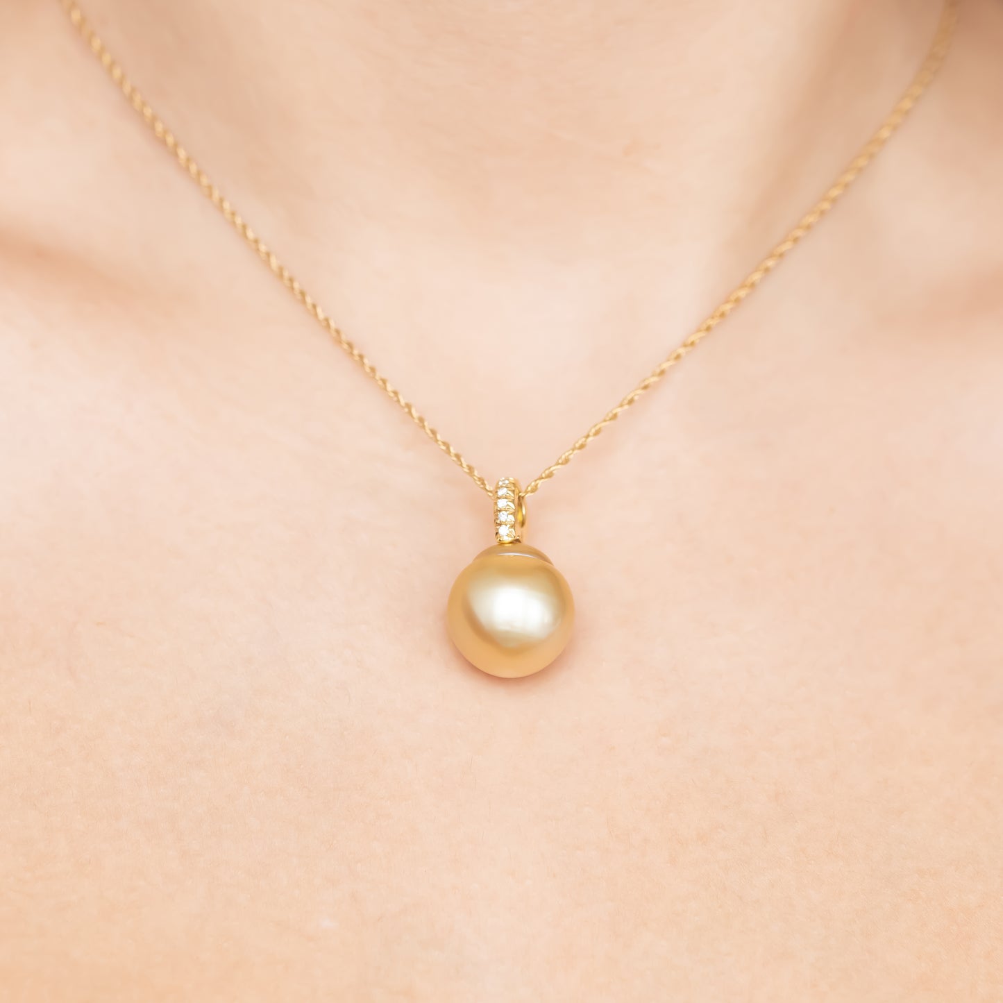 Golden South Sea Pearl Pendant 15mm 18K Gold Diamond