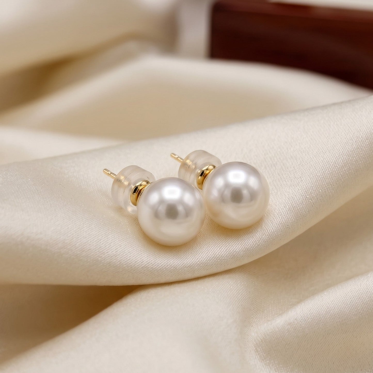 9.4mm Japanese Akoya Pearl Stud Earrings in 14K Yellow Gold — Holly Zhang Pearl Gallery