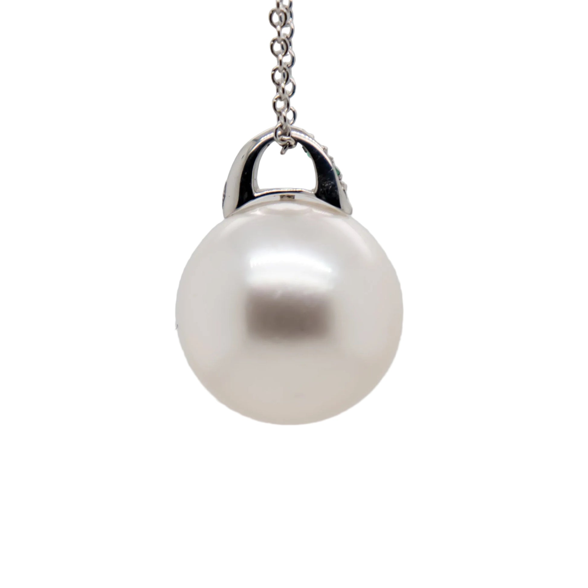 12.2mm South Sea Pearl Necklace with 18-inch 14K white gold cable chain, side view