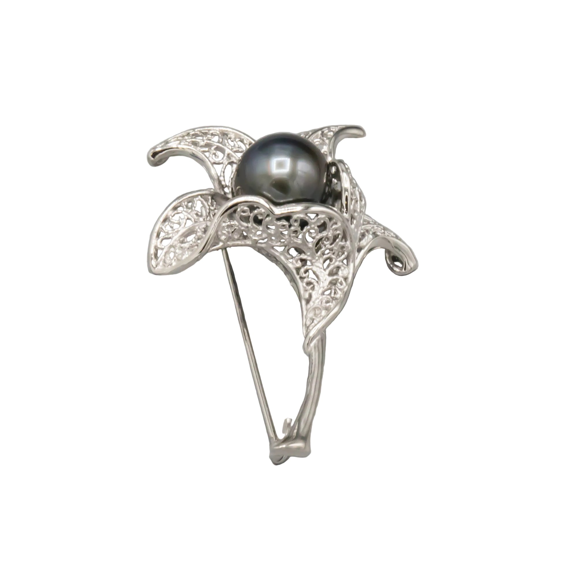 12mm Tahitian cultured pearl pendant brooch, detail of silver setting