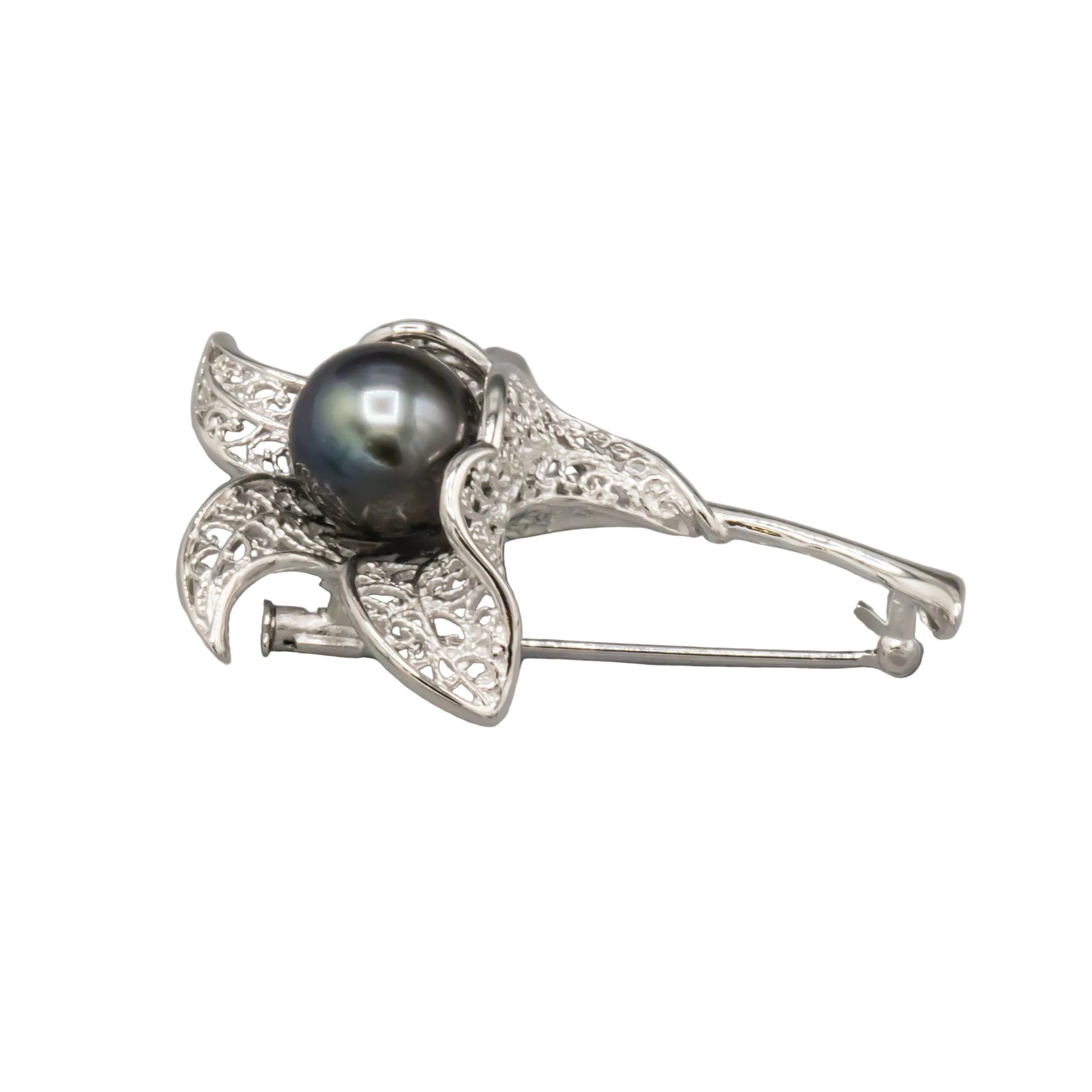 12mm Tahitian cultured pearl pendant brooch, detail of silver setting