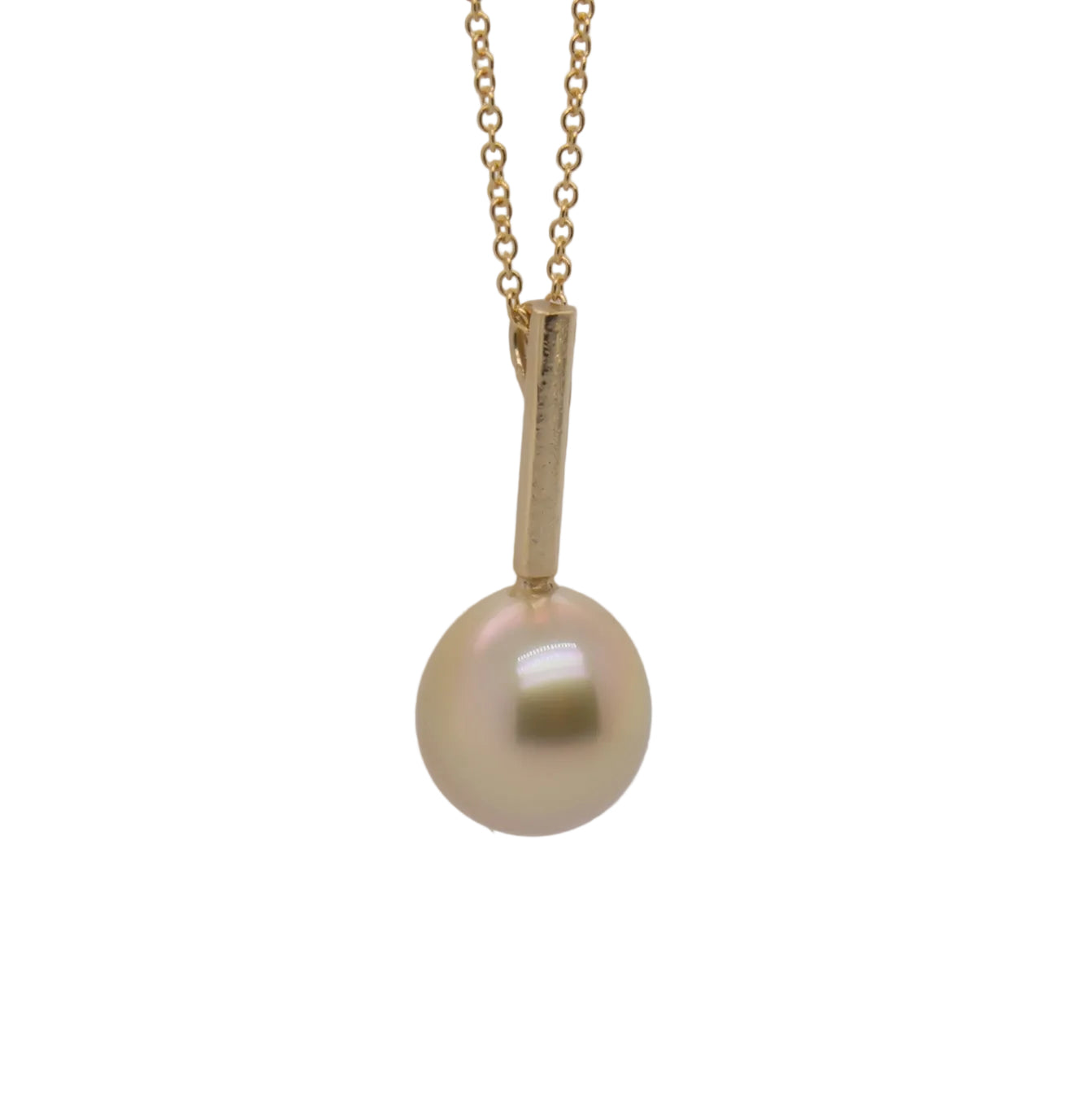 Golden South Sea Pearl Necklace Clasp and Chain Detail, 14K Yellow Gold